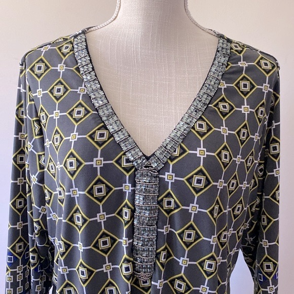 JM Collection woman’s bling front V neck 3/4 sleeve beaded top blouse tunic - Picture 4 of 13